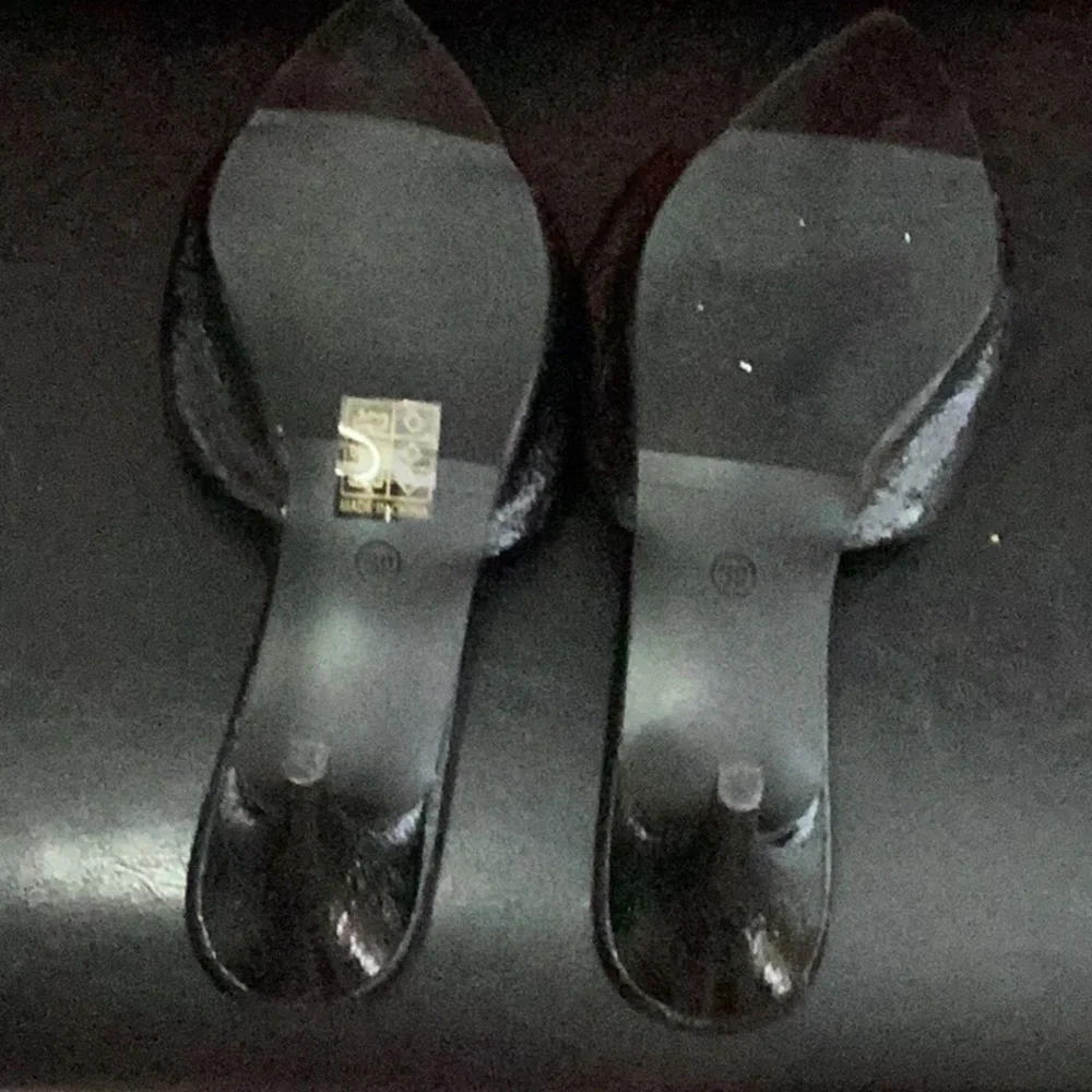 crinkle point heels worn once  fits like 8 plt